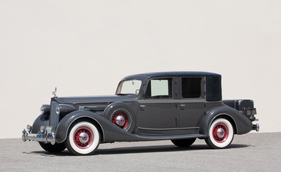  Packard Twelve Close Coupled Limousine 1935 года  (фото 1 из 28)